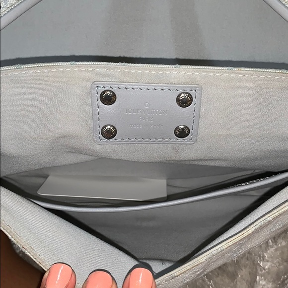 💯 Limited Edition Louis Vuitton “Conte de fees” - Picture 7 of 8